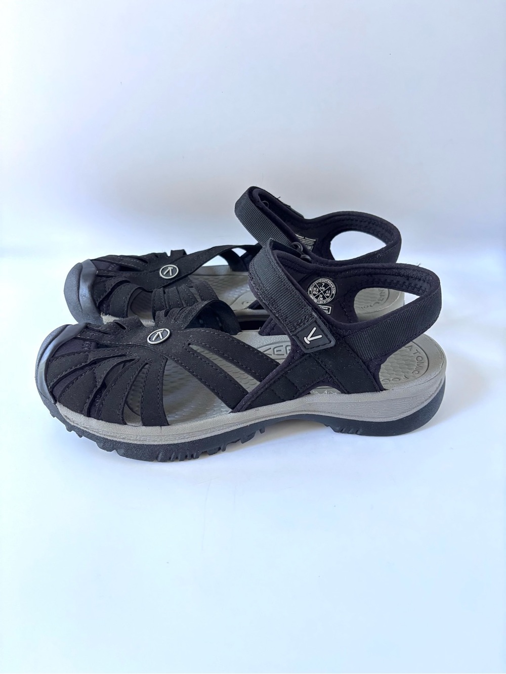 KEEN Women's 7 Rose Sandals in black and neutral gray EUC